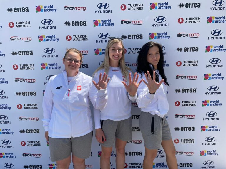 Zespół kobiet w składzie: Natalia Leśniak, Kamila Napłoszek i Sylwia Zyzańska zajął 5 miejsce w I Rundzie Pucharu Świata w tureckiej Antalyi!