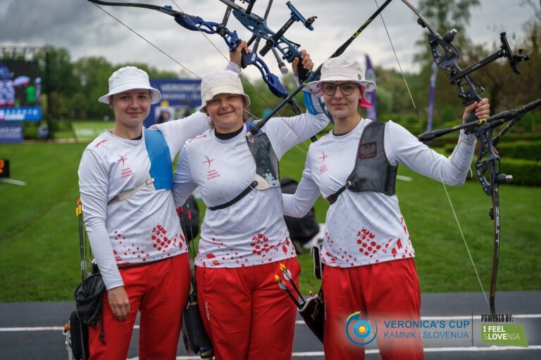 Polki zwyciężają w Kamniku, mikst na drugim stopniu podium