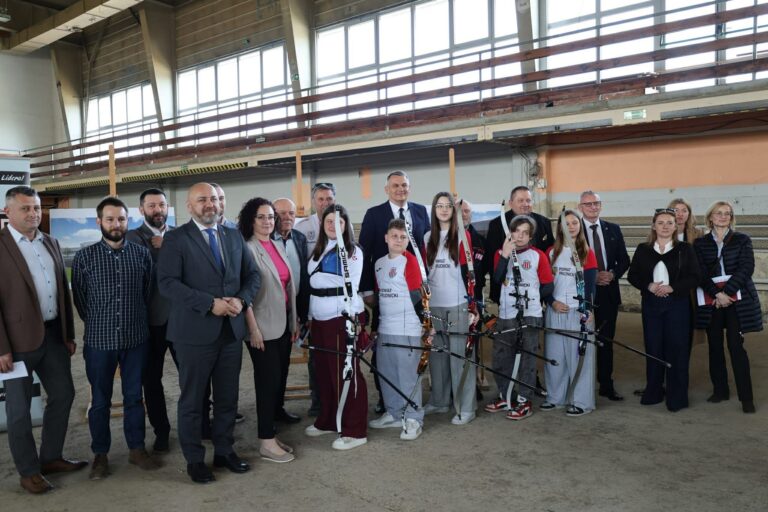 Umowa na odbudowę hali Obuwnik podpisana!